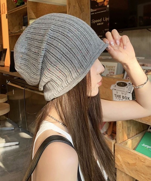 BARELY BLUE（ベアリーブルー）の「【 BARELY BLUE / ベアリーブルー 】 スロームード ニットビーニー（ショルダーバッグ・レディース・アイボリー/グレー/ブラウン/ダークグレー・FREE）」の12枚目の写真