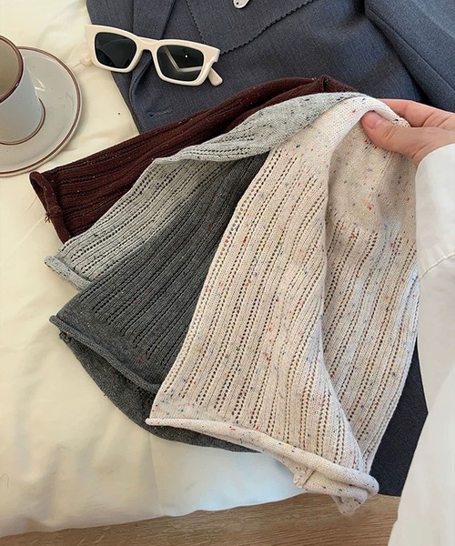 BARELY BLUE（ベアリーブルー）の「【 BARELY BLUE / ベアリーブルー 】 スロームード ニットビーニー（ショルダーバッグ・レディース・アイボリー/グレー/ブラウン/ダークグレー・FREE）」の5枚目の写真