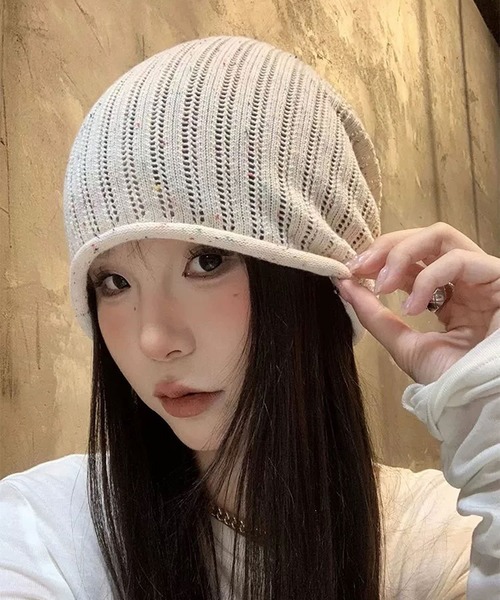 BARELY BLUE（ベアリーブルー）の「【 BARELY BLUE / ベアリーブルー 】 スロームード ニットビーニー（ショルダーバッグ・レディース・アイボリー/グレー/ブラウン/ダークグレー・FREE）」の10枚目の写真