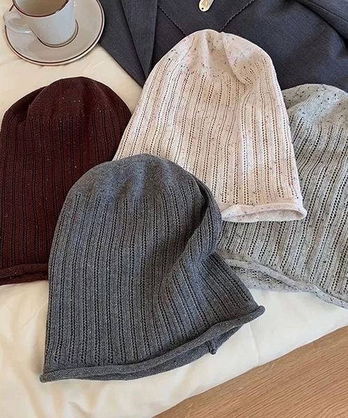 BARELY BLUE（ベアリーブルー）の「【 BARELY BLUE / ベアリーブルー 】 スロームード ニットビーニー（ショルダーバッグ・レディース・アイボリー/グレー/ブラウン/ダークグレー・FREE）」の7枚目の写真