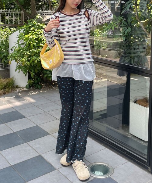 HELLO.SANFRANCISCO(ハローサンフランシスコ)の「【HELLO.SANFRANCISCO/ハローサンフランシスコ】カットアウトマルチボーダーTEE(Tシャツ/カットソー・レディース・ブラウン/オフホワイト/グレー・ONE SIZE)」の14枚目の写真