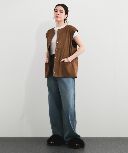 le cercle ADAM ET ROPE'(ルセルクルアダムエロペ)の「フェイクスウェードライクベスト(その他アウター・レディース・キャメル/オフホワイト・FREE)」の10枚目の写真