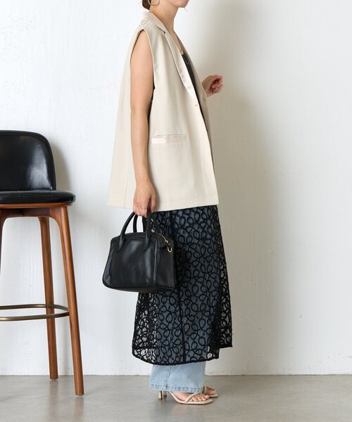 Jena espace merveilleux（ジェナ　エスパスメルヴェイユ）の「サテン切替レースキャミワンピース（ワンピース・レディース・ブラック/オフホワイト・FREE）」の13枚目の写真