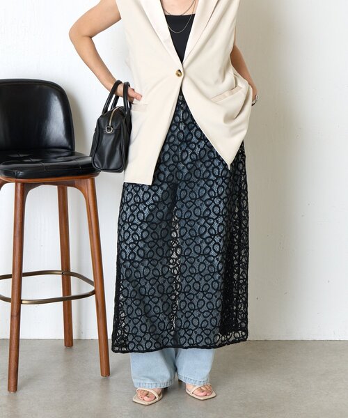 Jena espace merveilleux（ジェナ　エスパスメルヴェイユ）の「サテン切替レースキャミワンピース（ワンピース・レディース・ブラック/オフホワイト・FREE）」の11枚目の写真