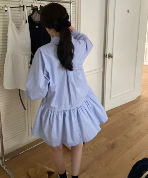 cammie(キャミー)の「シャツ切り替えミニワンピース(シャツワンピース・レディース・ブルー/ホワイト・L/M)」の7枚目の写真
