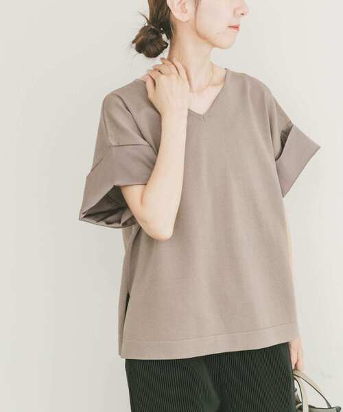 ITEMS URBANRESEARCH(アイテムズ アーバンリサーチ)の「Vネックドッキングニット(ニット/セーター・レディース・ブラック/グリーン/モカ・FREE)」の1枚目の写真