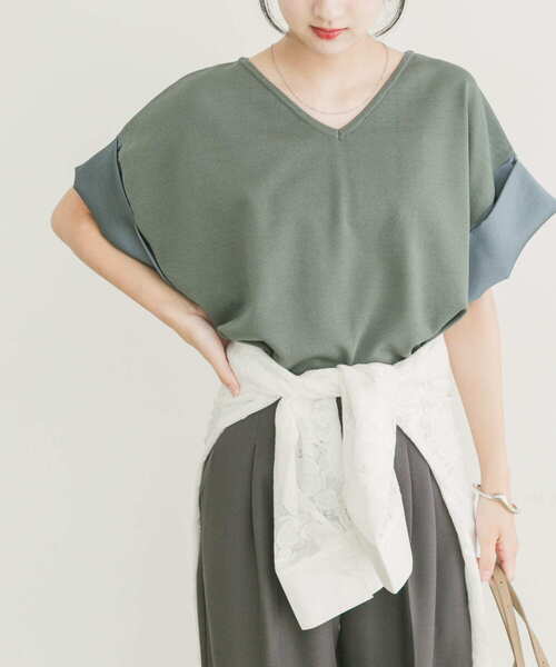 ITEMS URBANRESEARCH(アイテムズ アーバンリサーチ)の「Vネックドッキングニット(ニット/セーター・レディース・ブラック/グリーン/モカ・FREE)」の7枚目の写真