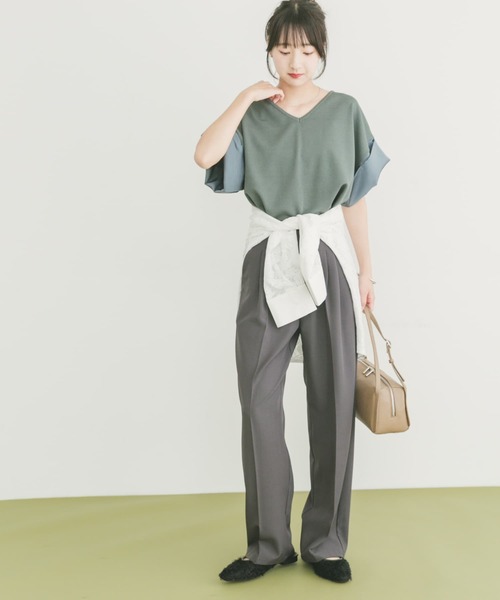 ITEMS URBANRESEARCH(アイテムズ アーバンリサーチ)の「Vネックドッキングニット(ニット/セーター・レディース・ブラック/グリーン/モカ・FREE)」の9枚目の写真