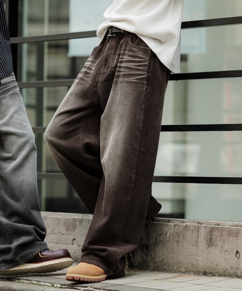 FREAK'S STORE（フリークスストア）の「限定展開 MR HEARTS/ミスターハーツ VINTAGE WASHED CORDUROY WIDE STRAIGHT PANTS（その他パンツ・メンズ・ブラウン/チャコールグレー/ブラック・SMALL/MEDIUM/LARGE）」の3枚目の写真