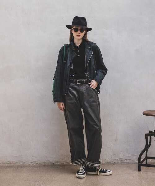 BEAMS PLUS（ビームスプラス）の「エイジド フェイクレザー ペインター パンツ（その他パンツ・メンズ・ブラック/ブラウン・M/L/S/XL）」の4枚目の写真