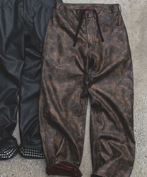 BEAMS PLUS | エイジド フェイクレザー ペインター パンツ(その他パンツ)