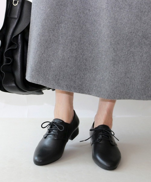 Fin（フィン）の「レースアップシューズ【低反発スポンジ入り】（ドレスシューズ・レディース・ブラック/ブラック系その他/アイボリー・24cm/23.5cm/23cm/22.5cm/25cm/24.5cm）」の3枚目の写真