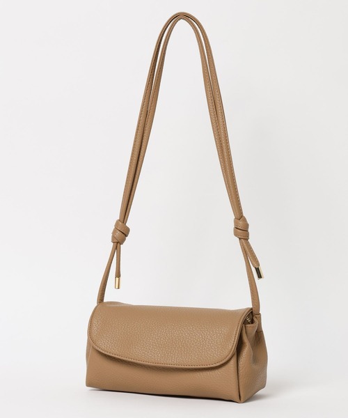 GLOBAL WORK(グローバルワーク)の「スペ軽お財布ショルダー2/580785(ショルダーバッグ・レディース・レッド/ベージュ/ブラック/イエロー/アイボリー・ONE SIZE)」の3枚目の写真