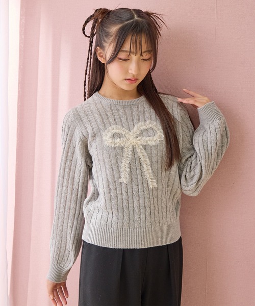 Amourire girl（アムリールガール）の「リボンチュールニットプルオーバー（ニット/セーター・キッズ・オフホワイト/グレー・150cm/140cm/160cm/130cm）」の6枚目の写真