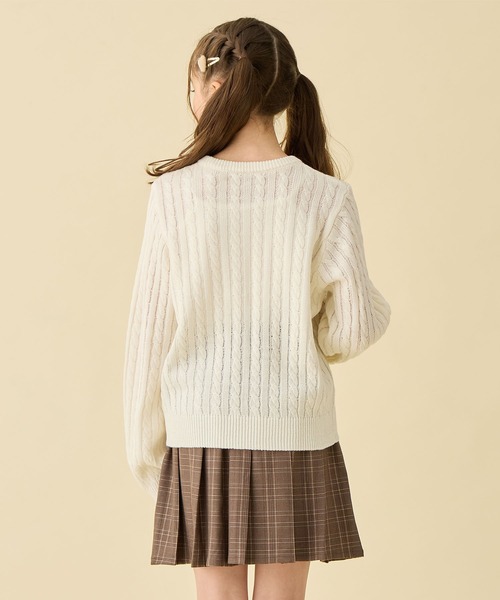 Amourire girl（アムリールガール）の「リボンチュールニットプルオーバー（ニット/セーター・キッズ・オフホワイト/グレー・150cm/140cm/160cm/130cm）」の4枚目の写真