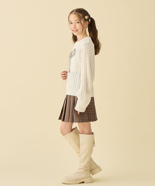 Amourire girl（アムリールガール）の「リボンチュールニットプルオーバー（ニット/セーター・キッズ・オフホワイト/グレー・150cm/140cm/160cm/130cm）」の10枚目の写真