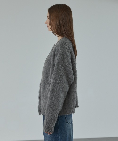 CALLNE（カルネ）の「【CALLNE】 Mohairmix V-neck Shaggyknit Cardigan / モヘア混Vネックシャギーニットカーディガン（カーディガン/ボレロ・メンズ・グレー/ブラック・L/M）」の13枚目の写真