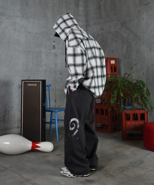 ILL'S（イルズ）の「メタルプリント トライバルワイドスウェットパンツ メンズ レディース ユニセックス（スウェットパンツ・メンズ・アイボリー/チャコールグレー・L/M）」の11枚目の写真