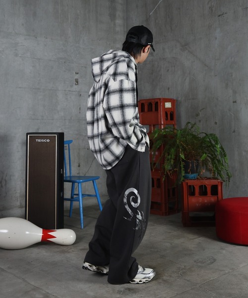 ILL'S（イルズ）の「メタルプリント トライバルワイドスウェットパンツ メンズ レディース ユニセックス（スウェットパンツ・メンズ・アイボリー/チャコールグレー・L/M）」の12枚目の写真