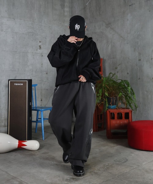 ILL'S（イルズ）の「メタルプリント トライバルワイドスウェットパンツ メンズ レディース ユニセックス（スウェットパンツ・メンズ・アイボリー/チャコールグレー・L/M）」の15枚目の写真