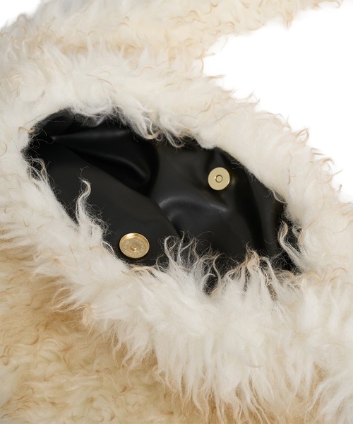 FTW（エフティダブリュー）の「FUR SHOULDER BAG（ショルダーバッグ・レディース・ブラック/その他・FREE）」の13枚目の写真