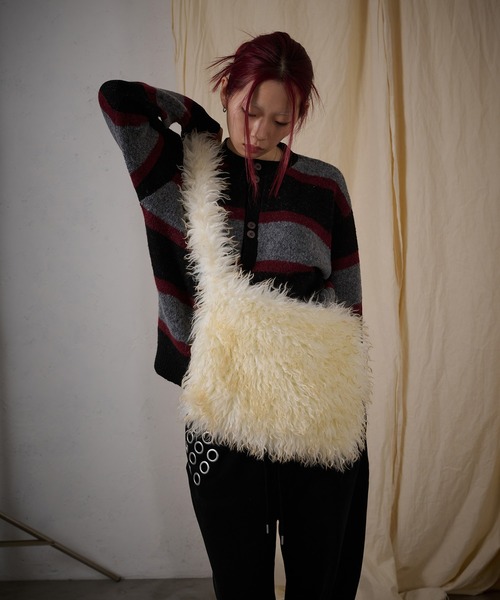 FTW（エフティダブリュー）の「FUR SHOULDER BAG（ショルダーバッグ・レディース・ブラック/その他・FREE）」の4枚目の写真