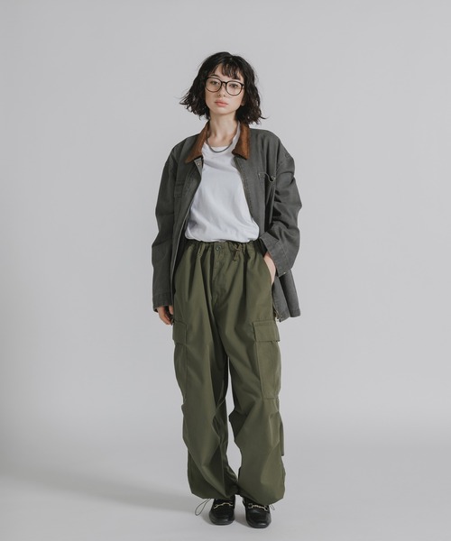 AO2(アオズ)の「Collar Corduroy Panel Design Coveralls / 襟コーデュロイ 切り替えデザイン カバーオール(カバーオール・レディース・カーキ/チャコール/グリーン・FREE)」の8枚目の写真