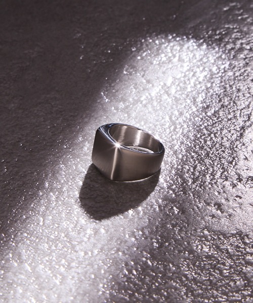 ADRER（アドラー）の「surgical stainless ring / サージカルステンレスリング（リング・メンズ・シルバー系3/シルバー系2/シルバー系4/シルバー系1・18号/16号/14号）」の6枚目の写真