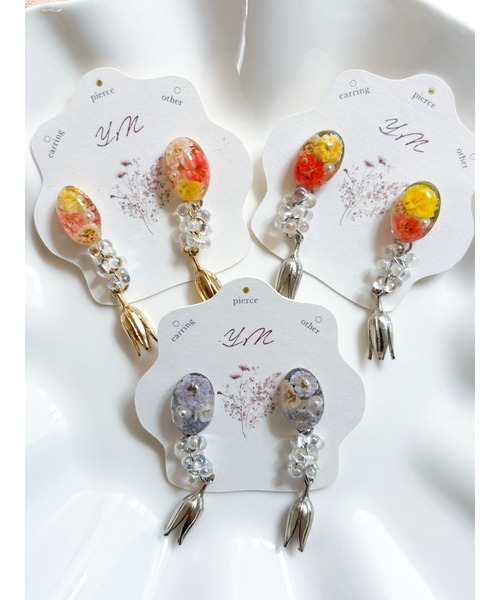 tone(トーン)の「【YM】チューリップチャーム×かすみ草 サージカルステンレスピアス(MA)(ピアス(両耳用)・レディース・ゴールド/ブルー/オレンジ・FREE)」の4枚目の写真