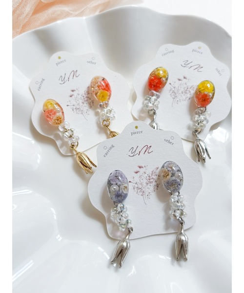 tone(トーン)の「【YM】チューリップチャーム×かすみ草 サージカルステンレスピアス(MA)(ピアス(両耳用)・レディース・ゴールド/ブルー/オレンジ・FREE)」の5枚目の写真