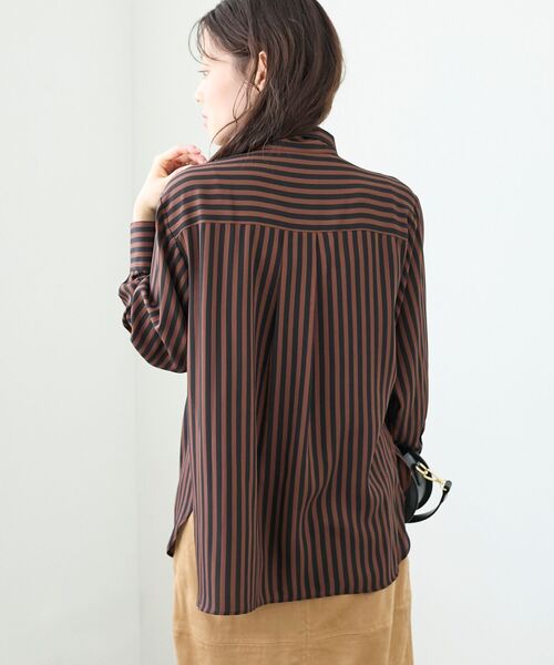 le.coeur blanc（ルクールブラン）の「ストライプボウタイブラウス（シャツ/ブラウス・レディース・ブルー系その他4/ホワイト系その他/ブラウン系その他2・38）」の11枚目の写真