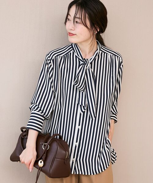 le.coeur blanc（ルクールブラン）の「ストライプボウタイブラウス（シャツ/ブラウス・レディース・ブルー系その他4/ホワイト系その他/ブラウン系その他2・38）」の22枚目の写真