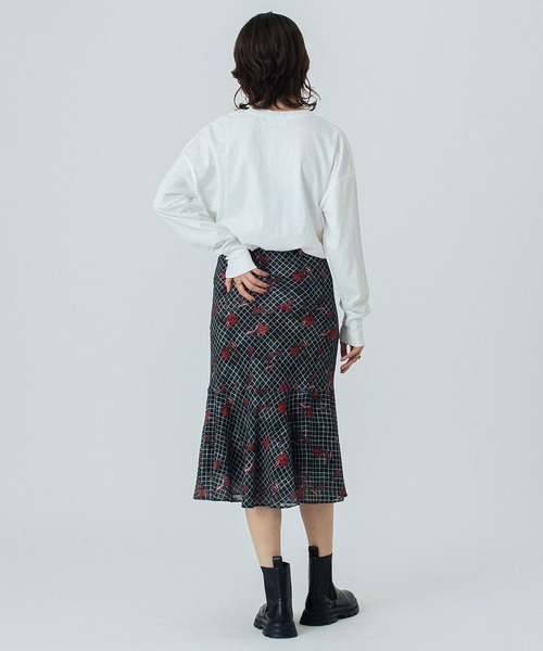 ROSE BUD(ローズバッド)の「(CREOLME)DOG GRAPHIC L/S TEE(Tシャツ/カットソー・レディース・ホワイト/アッシュ/ベージュ・ONE SIZE)」の8枚目の写真
