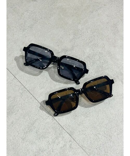 MURUA(ムルーア)の「スクエアレトロサングラス(サングラス・レディース・ブラウン/ブラック・FREE)」の3枚目の写真