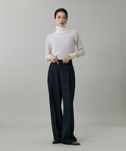 INED(イネド)の「ホールガーメント リブタートルニット《Cuoo》(ニット/セーター・レディース・ブラック/グレイッシュベージュ/その他/オフホワイト/ターコイズブルー/スミクロ/モカ・9号/11号)」の11枚目の写真