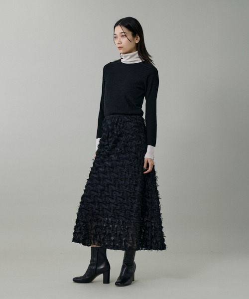 INED(イネド)の「ホールガーメント リブタートルニット《Cuoo》(ニット/セーター・レディース・ブラック/グレイッシュベージュ/その他/オフホワイト/ターコイズブルー/スミクロ/モカ・9号/11号)」の18枚目の写真