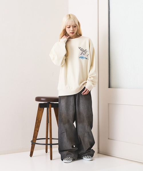 UNIIT（ユニット）の「【BRUDDA SHARK/ブラダシャーク】バックプリント 和柄刺繍 スウェットトレーナー（スウェット・メンズ・アイボリー/チャコールグレー・MEDIUM/LARGE）」の6枚目の写真