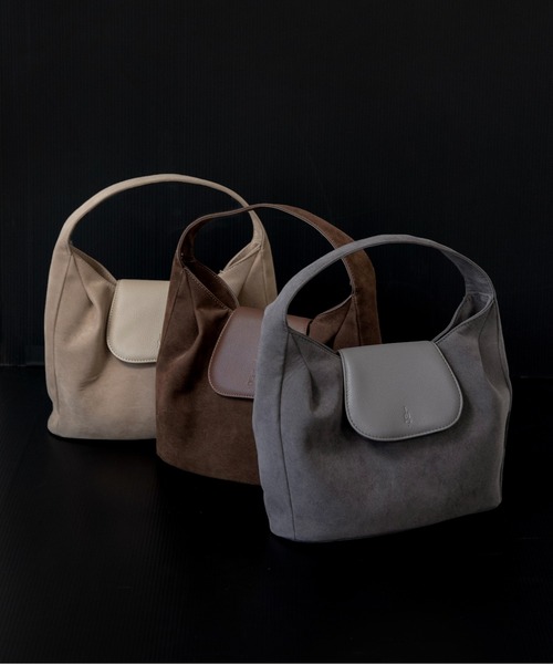 lawgy（ラウジー）の「brushed material flap point bag / ブラッシュドマテリアルフラップポイントバッグ（ハンドバッグ・レディース・ブラウン/サンドベージュ/グレー・FREE）」の13枚目の写真