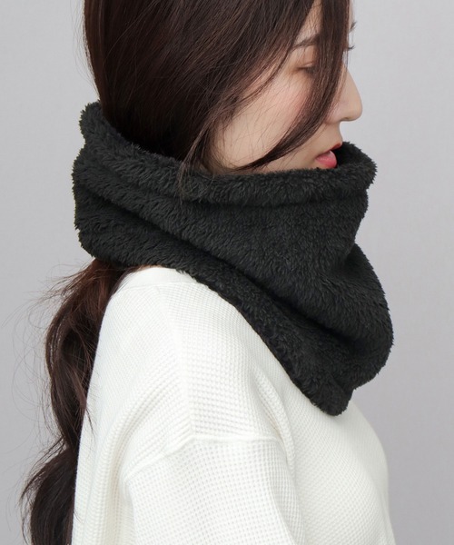 GERRY(ジェリー)の「A.M.S.別注 ミドル丈 ファーリーフリース ボア ハイネックウォーマー(ネックウォーマー/スヌード・メンズ・ブラック/グレー・FREE)」の7枚目の写真