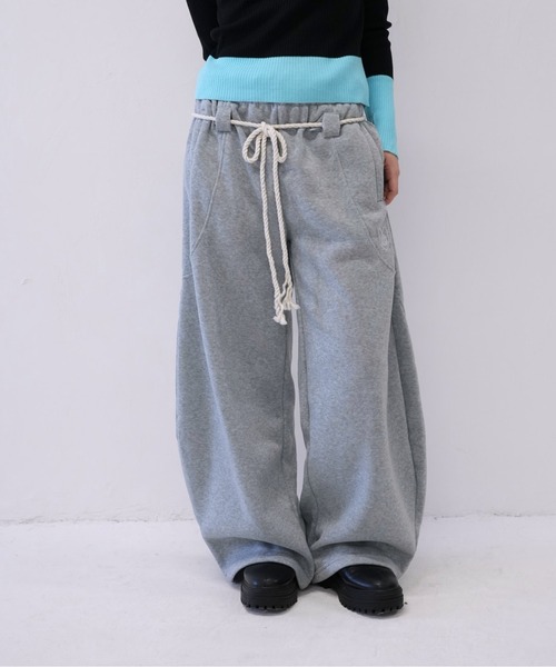 Uenui(ウニュイ)の「【 cunii 】ロープ デザイン ワイド スウェット パンツ レディース 韓国 風 カジュアル ストリート(その他パンツ・レディース・グレー/ブルー/ブラック・FREE)」の11枚目の写真
