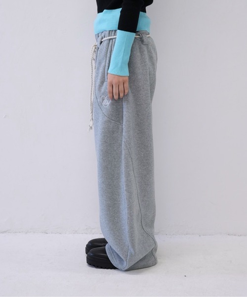 Uenui(ウニュイ)の「【 cunii 】ロープ デザイン ワイド スウェット パンツ レディース 韓国 風 カジュアル ストリート(その他パンツ・レディース・グレー/ブルー/ブラック・FREE)」の14枚目の写真