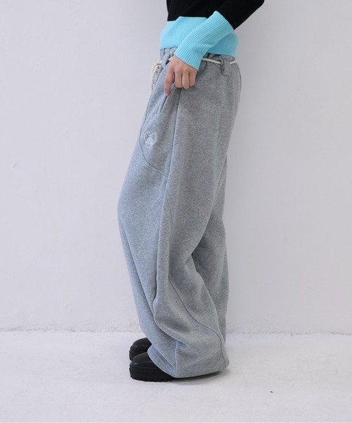 Uenui(ウニュイ)の「【 cunii 】ロープ デザイン ワイド スウェット パンツ レディース 韓国 風 カジュアル ストリート(その他パンツ・レディース・グレー/ブルー/ブラック・FREE)」の15枚目の写真