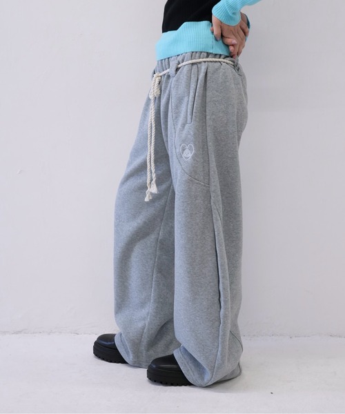 Uenui(ウニュイ)の「【 cunii 】ロープ デザイン ワイド スウェット パンツ レディース 韓国 風 カジュアル ストリート(その他パンツ・レディース・グレー/ブルー/ブラック・FREE)」の17枚目の写真