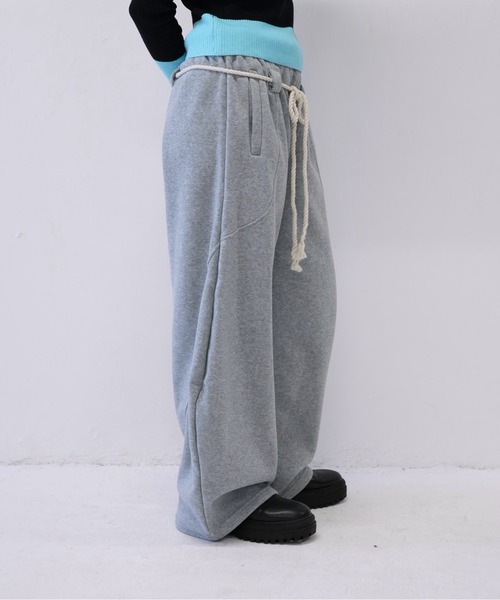 Uenui(ウニュイ)の「【 cunii 】ロープ デザイン ワイド スウェット パンツ レディース 韓国 風 カジュアル ストリート(その他パンツ・レディース・グレー/ブルー/ブラック・FREE)」の7枚目の写真
