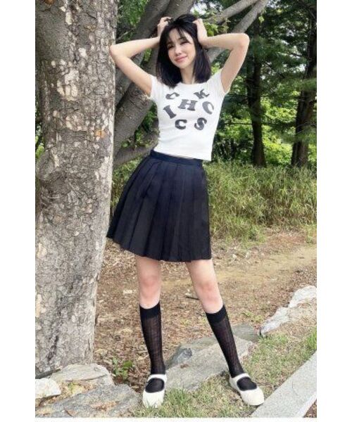 CHICKS(チックス)の「CHICKS WORD ブラック クロップ 半袖Tシャツ 半袖Tシャツ ホワイト(Tシャツ/カットソー・レディース・ホワイト・S(1)/M(2))」の5枚目の写真