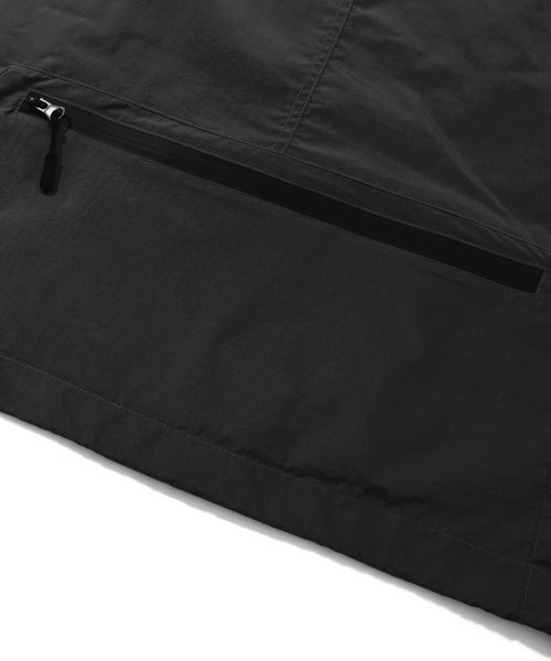 TRILLION(トリリオン)の「ディビジョンナイロンフード集業ベスト(BLACK)(ベスト・レディース・その他・MEDIUM/LARGE)」の12枚目の写真