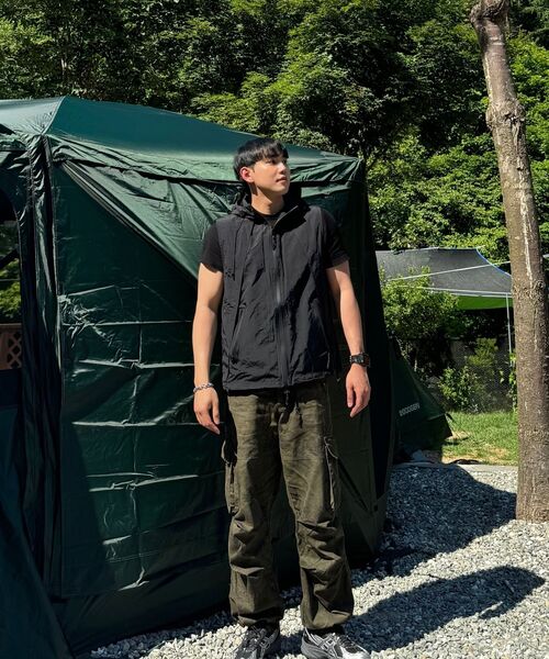 TRILLION(トリリオン)の「ディビジョンナイロンフード集業ベスト(BLACK)(ベスト・レディース・その他・MEDIUM/LARGE)」の17枚目の写真