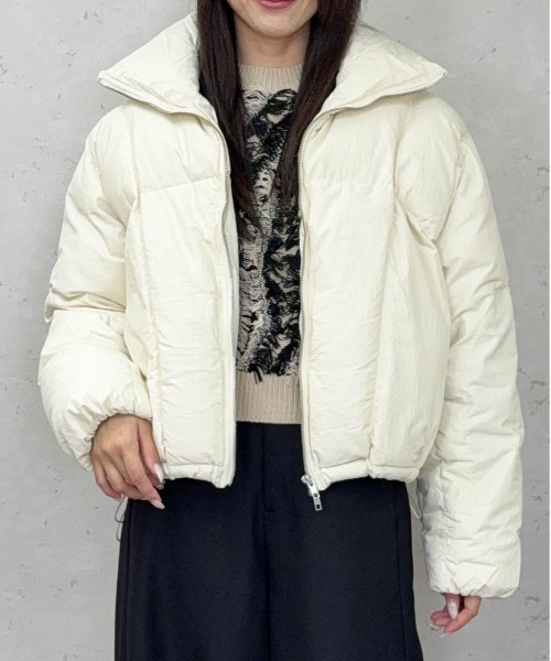 Per sist ence（パーシエンス）の「ファイバーダウンスタンドショートジャケット（ダウンジャケット/コート・レディース・アイボリー/ブラック/グレイッシュベージュ/ブラウン・ONE SIZE）」の6枚目の写真