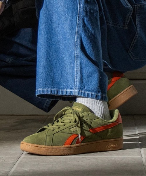 Reebok(リーボック)の「クラブシー グラウンズ UK / CLUB C GROUNDS UK(スニーカー・メンズ・ブラウン/オリーブ・22.5cm/23.0cm/23.5cm/24.5cm/24.0cm/25.0cm/25.5cm/26.0cm/26.5cm/27.0cm/27.5cm/28.0cm/28.5cm/29.0cm)」の2枚目の写真