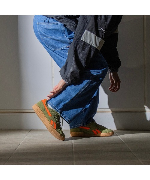 Reebok(リーボック)の「クラブシー グラウンズ UK / CLUB C GROUNDS UK(スニーカー・メンズ・ブラウン/オリーブ・22.5cm/23.0cm/23.5cm/24.5cm/24.0cm/25.0cm/25.5cm/26.0cm/26.5cm/27.0cm/27.5cm/28.0cm/28.5cm/29.0cm)」の11枚目の写真
